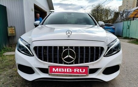 Mercedes-Benz C-Класс, 2015 год, 2 600 000 рублей, 2 фотография