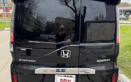 Honda Stepwgn IV, 2019 год, 2 400 000 рублей, 3 фотография