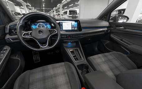 Volkswagen Golf VIII, 2020 год, 3 120 000 рублей, 7 фотография