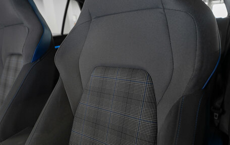 Volkswagen Golf VIII, 2020 год, 3 120 000 рублей, 11 фотография