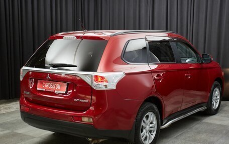 Mitsubishi Outlander III рестайлинг 3, 2013 год, 1 490 000 рублей, 4 фотография