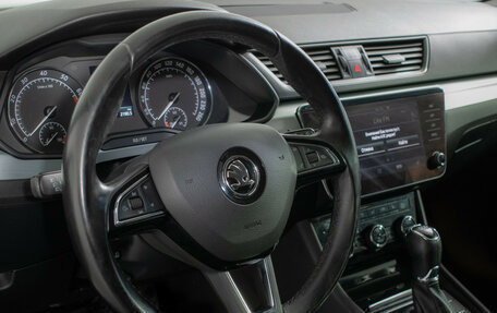 Skoda Superb III рестайлинг, 2018 год, 2 515 000 рублей, 15 фотография