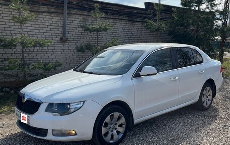 Skoda Superb III рестайлинг, 2013 год, 940 000 рублей, 4 фотография