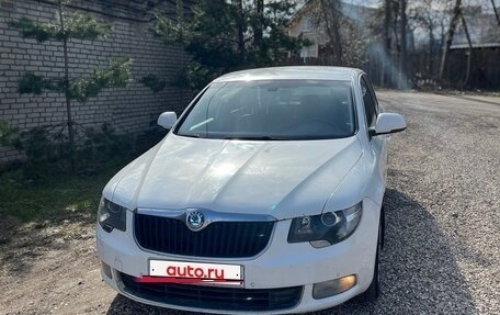 Skoda Superb III рестайлинг, 2013 год, 940 000 рублей, 3 фотография