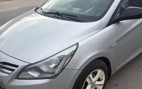 Hyundai Solaris II рестайлинг, 2015 год, 830 000 рублей, 8 фотография