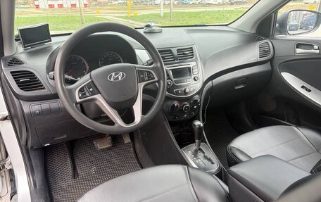 Hyundai Solaris II рестайлинг, 2015 год, 830 000 рублей, 14 фотография