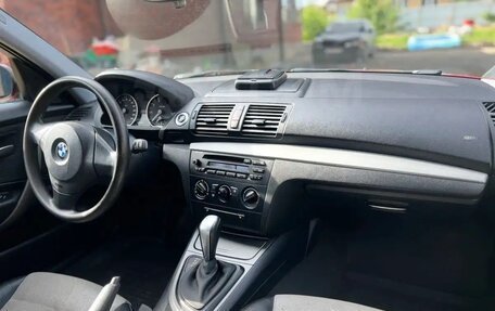 BMW 1 серия, 2008 год, 780 000 рублей, 21 фотография