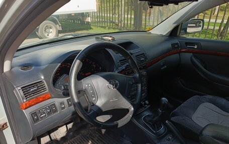 Toyota Avensis III рестайлинг, 2004 год, 715 000 рублей, 13 фотография