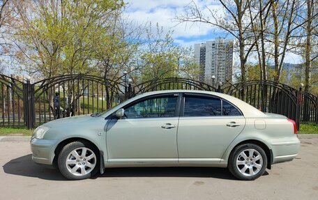 Toyota Avensis III рестайлинг, 2004 год, 715 000 рублей, 4 фотография