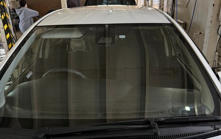 Toyota Vitz, 2019 год, 900 000 рублей, 3 фотография