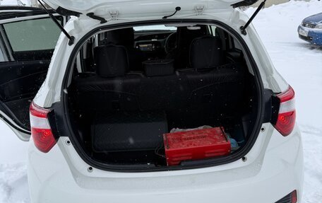 Toyota Vitz, 2019 год, 900 000 рублей, 15 фотография
