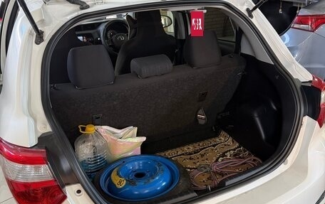 Toyota Vitz, 2019 год, 900 000 рублей, 9 фотография