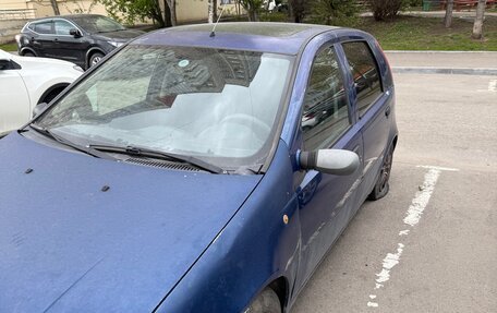 Fiat Punto III Punto Evo рестайлинг, 2000 год, 85 000 рублей, 2 фотография