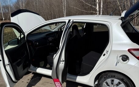 Toyota Vitz, 2019 год, 900 000 рублей, 24 фотография