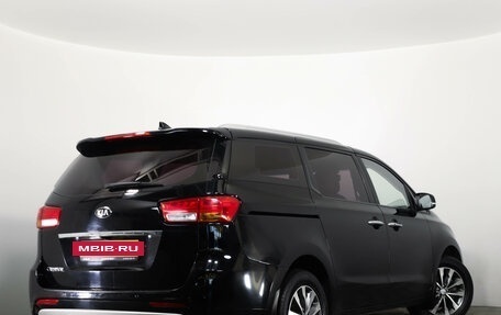 KIA Carnival III, 2017 год, 2 519 000 рублей, 5 фотография