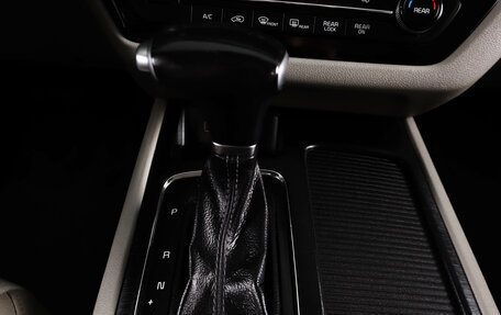 KIA Carnival III, 2017 год, 2 519 000 рублей, 23 фотография
