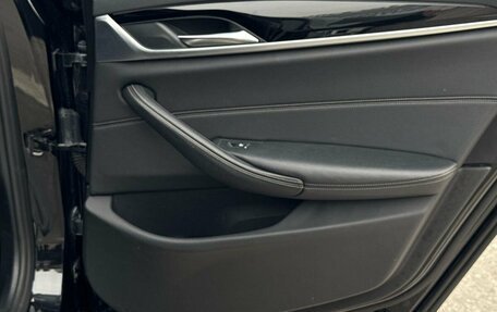 BMW 5 серия, 2019 год, 2 300 000 рублей, 19 фотография
