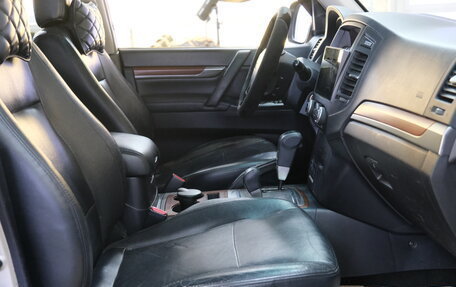 Mitsubishi Pajero IV, 2007 год, 1 849 000 рублей, 21 фотография