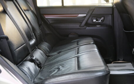 Mitsubishi Pajero IV, 2007 год, 1 849 000 рублей, 23 фотография
