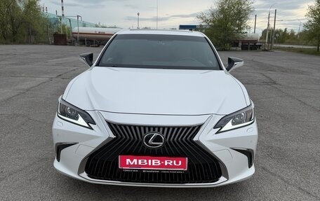 Lexus ES VII, 2021 год, 4 480 000 рублей, 1 фотография