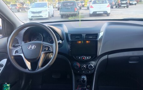 Hyundai Solaris II рестайлинг, 2016 год, 920 000 рублей, 5 фотография