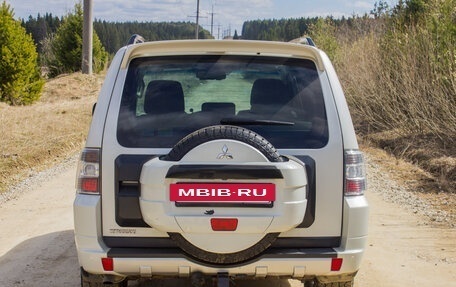 Mitsubishi Pajero IV, 2014 год, 2 500 000 рублей, 6 фотография