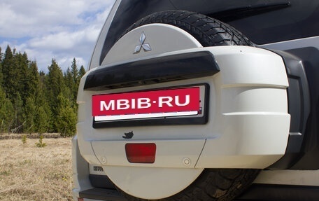 Mitsubishi Pajero IV, 2014 год, 2 500 000 рублей, 13 фотография