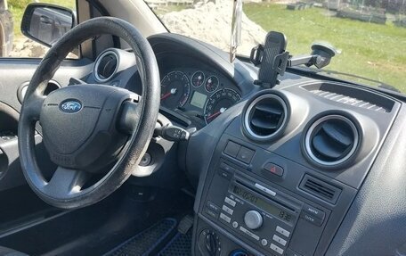 Ford Fiesta, 2007 год, 305 000 рублей, 3 фотография