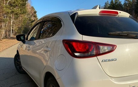 Mazda Demio IV, 2017 год, 1 050 000 рублей, 5 фотография