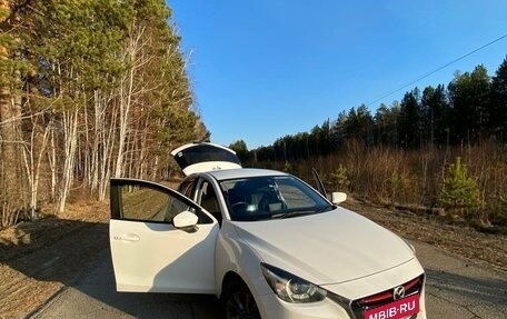Mazda Demio IV, 2017 год, 1 050 000 рублей, 3 фотография