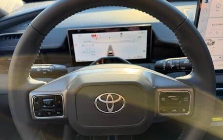 Toyota RAV4, 2026 год, 3 930 000 рублей, 16 фотография