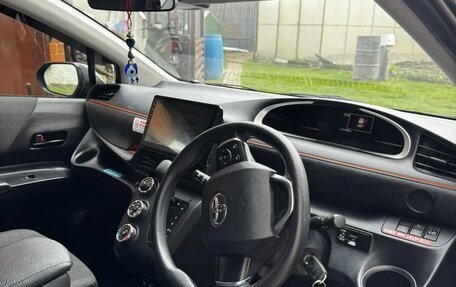 Toyota Sienta II, 2021 год, 1 950 000 рублей, 10 фотография