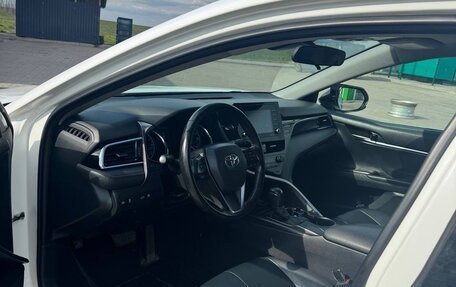 Toyota Camry, 2021 год, 3 000 000 рублей, 5 фотография