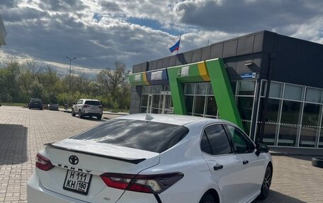 Toyota Camry, 2021 год, 3 000 000 рублей, 3 фотография
