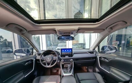 Toyota RAV4, 2021 год, 3 530 000 рублей, 11 фотография