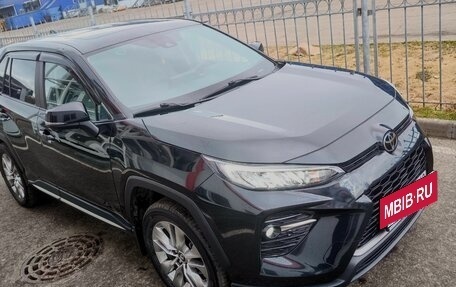 Toyota RAV4, 2021 год, 3 530 000 рублей, 4 фотография