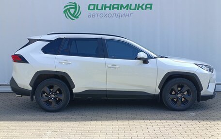 Toyota RAV4, 2021 год, 3 390 000 рублей, 4 фотография