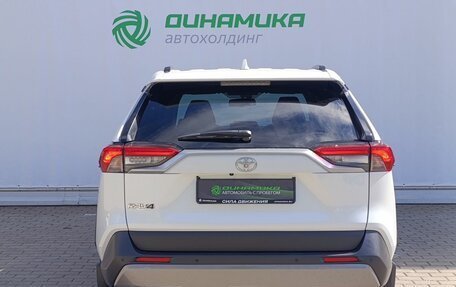 Toyota RAV4, 2021 год, 3 390 000 рублей, 6 фотография