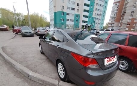 Hyundai Solaris II рестайлинг, 2013 год, 800 000 рублей, 1 фотография