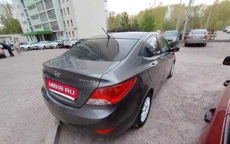 Hyundai Solaris II рестайлинг, 2013 год, 800 000 рублей, 3 фотография