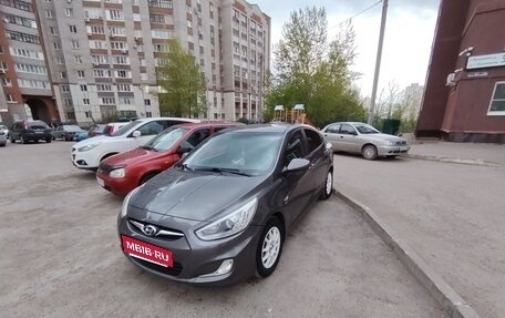 Hyundai Solaris II рестайлинг, 2013 год, 800 000 рублей, 4 фотография