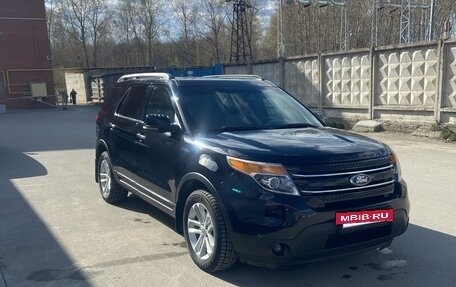 Ford Explorer VI, 2011 год, 1 800 000 рублей, 3 фотография