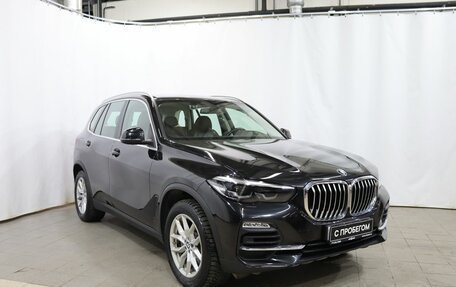 BMW X5, 2021 год, 5 990 000 рублей, 3 фотография