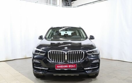 BMW X5, 2021 год, 5 990 000 рублей, 2 фотография
