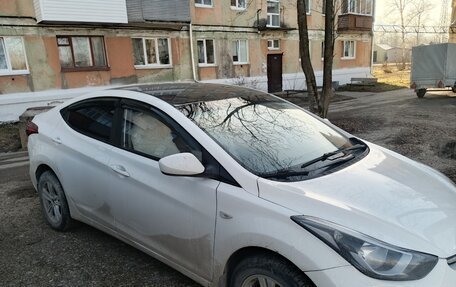 Hyundai Elantra V, 2013 год, 650 000 рублей, 1 фотография