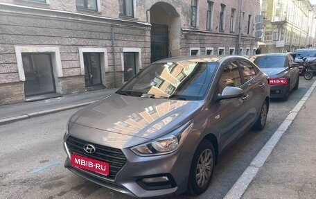 Hyundai Solaris II рестайлинг, 2018 год, 930 000 рублей, 1 фотография