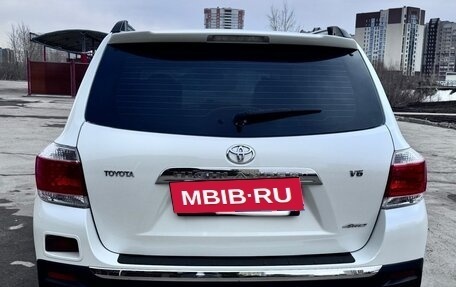 Toyota Highlander III, 2012 год, 2 700 000 рублей, 4 фотография