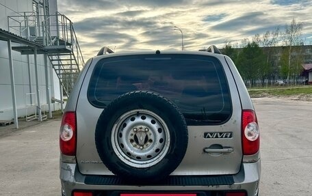 Chevrolet Niva I рестайлинг, 2011 год, 450 000 рублей, 4 фотография