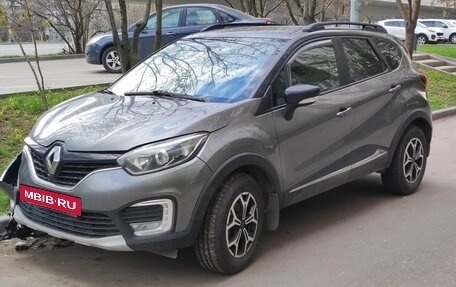 Renault Kaptur I рестайлинг, 2018 год, 680 000 рублей, 2 фотография