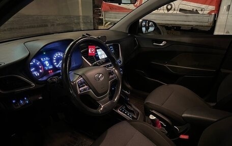 Hyundai Solaris II рестайлинг, 2018 год, 930 000 рублей, 8 фотография